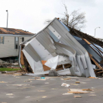 Houston, tornado devasta Memorial Northwest: oltre 100 case danneggiate, nessun ferito